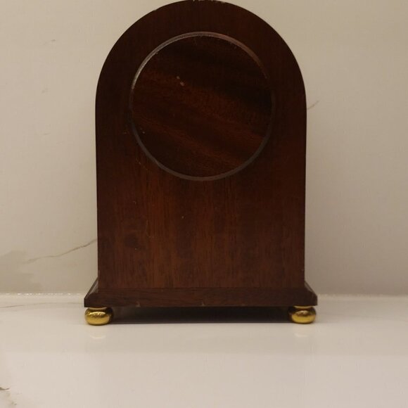 COMITTI of London Wooden Mantel Clock Brass feet 8"h x 6"w - Picture 6 of 11